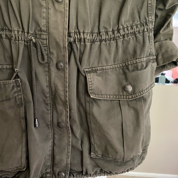 Talula | Most Popular Aritzia Jacket - Picture 3 of 4